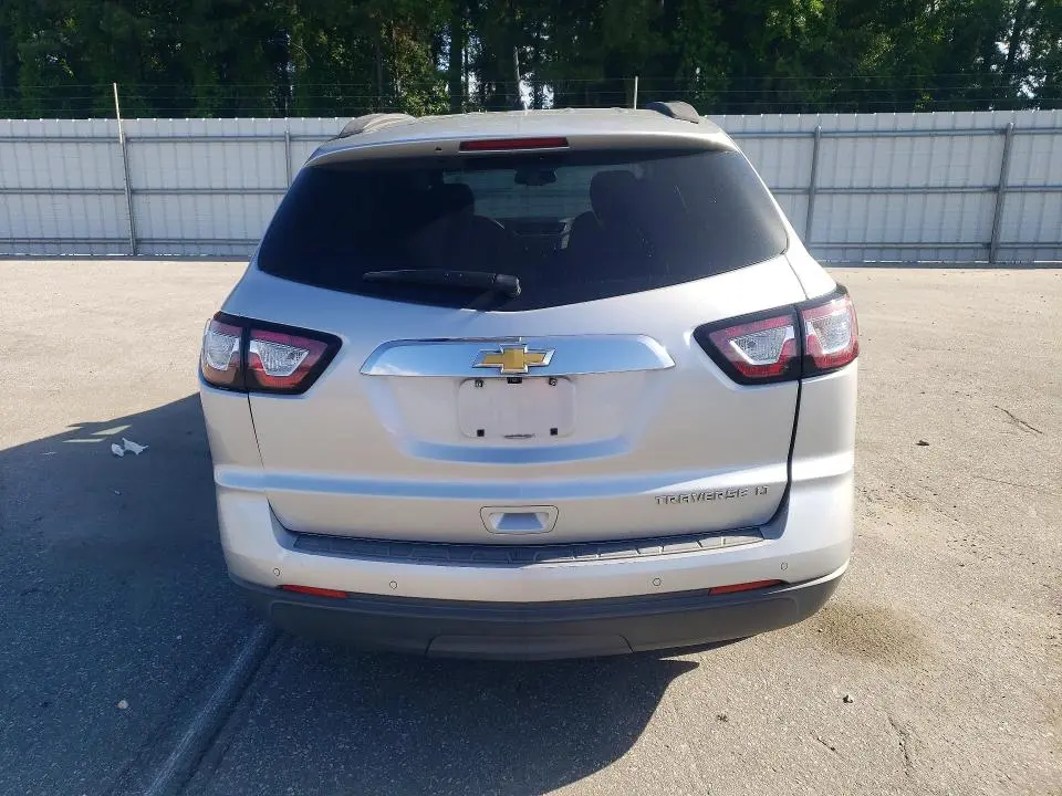 2014 CHEVROLET TRAVERSE LT  