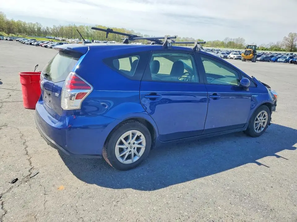 2016 TOYOTA PRIUS V THREE  