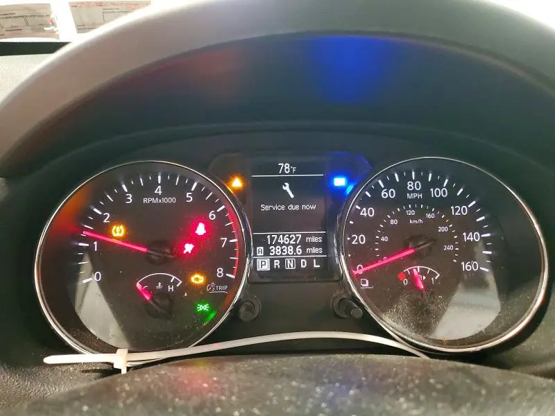 2013 NISSAN ROGUE S  