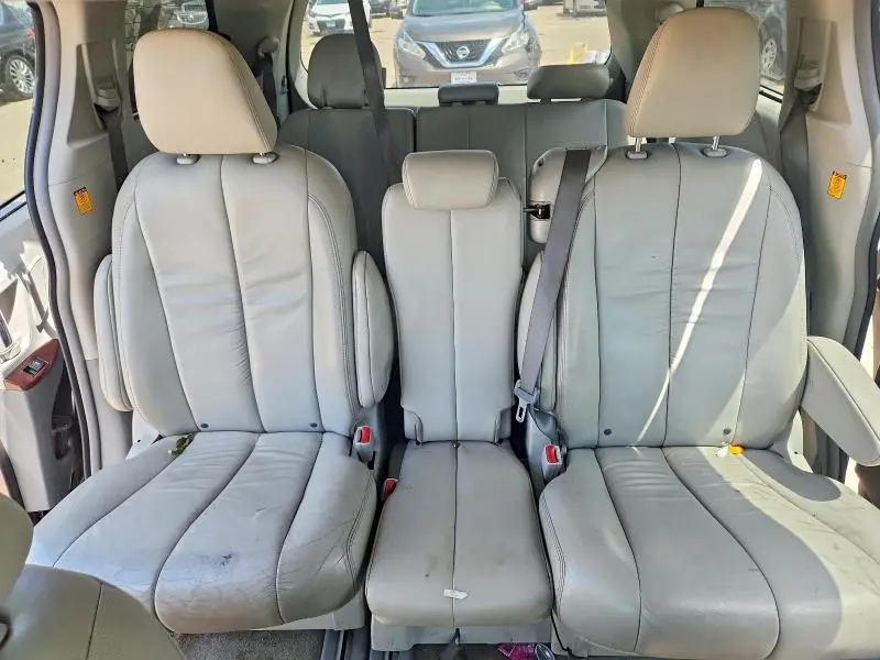 2011 TOYOTA SIENNA XLE 8-PASSENGER  