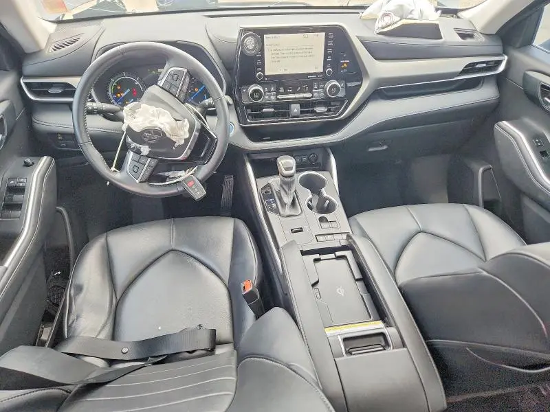 2020 TOYOTA HIGHLANDER HYBRID XLE  