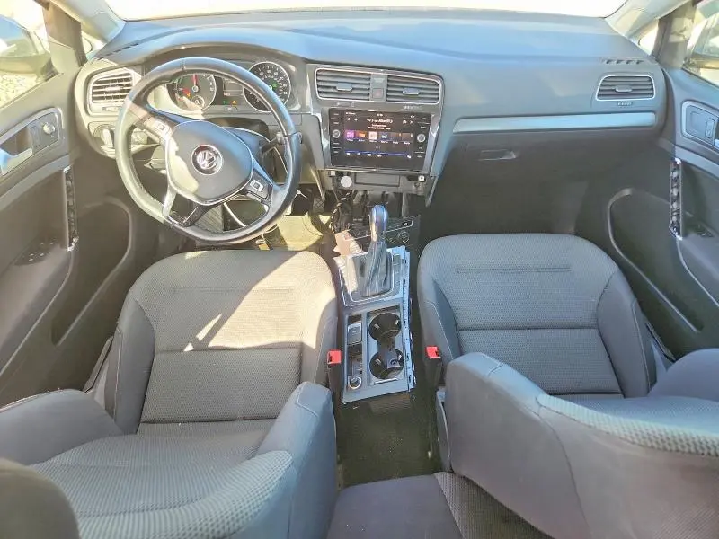 2019 VOLKSWAGEN E-GOLF SE  
