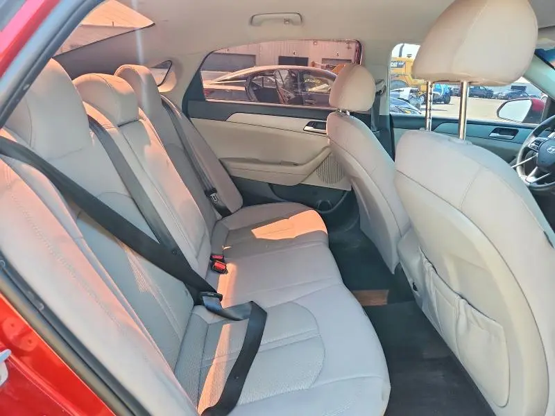 2018 HYUNDAI SONATA SE  