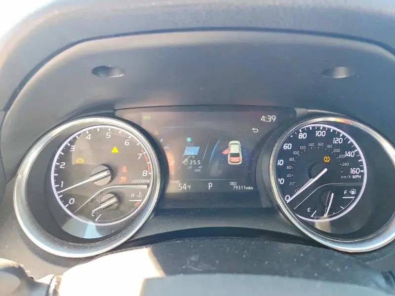 2019 TOYOTA CAMRY XLE  