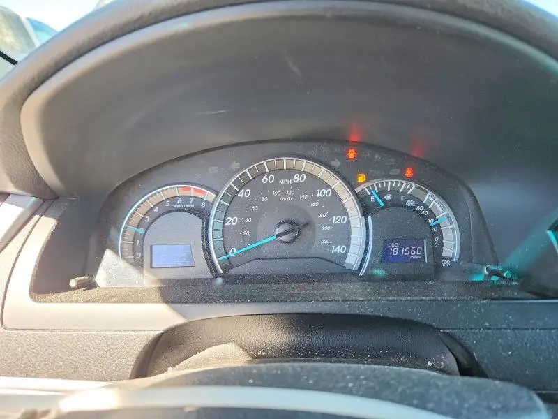 2014 TOYOTA CAMRY SE  