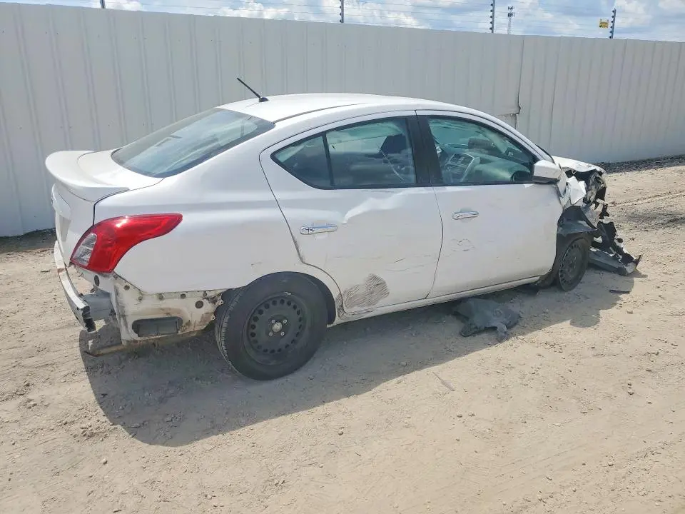 2017 NISSAN VERSA 1.6 SV  