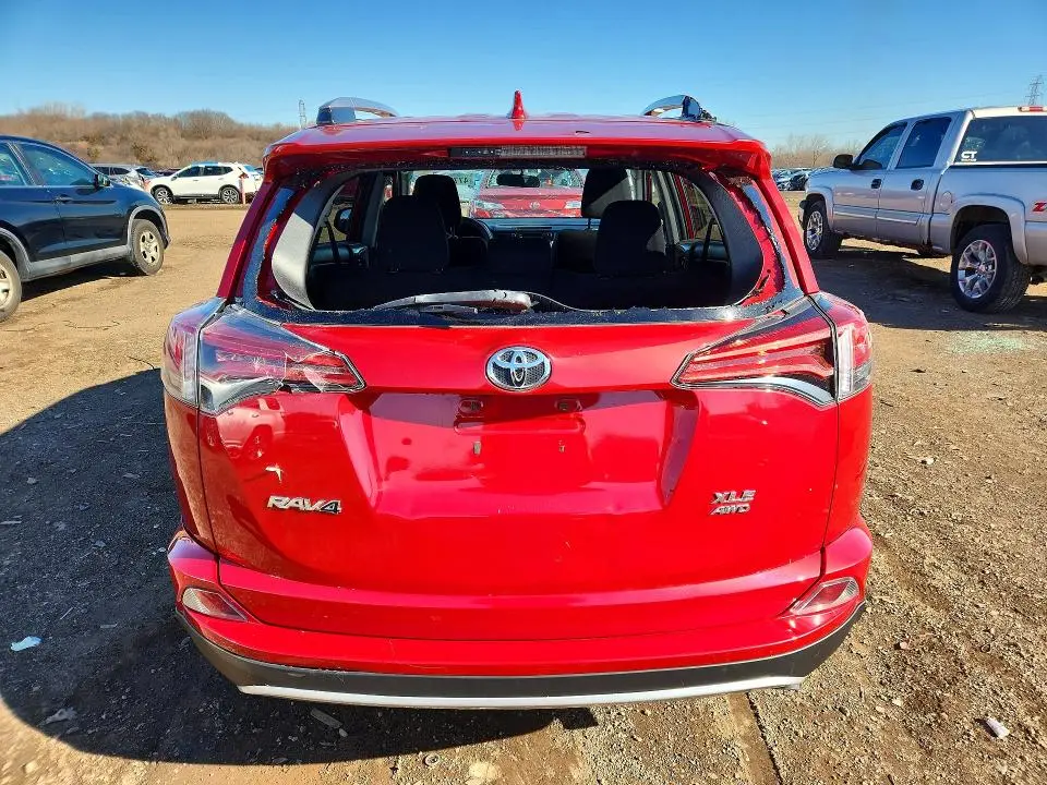 2016 TOYOTA RAV4 XLE  