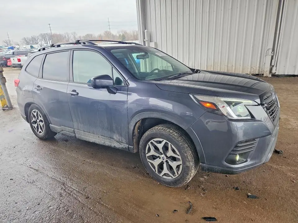 2024 SUBARU FORESTER PREMIUM  