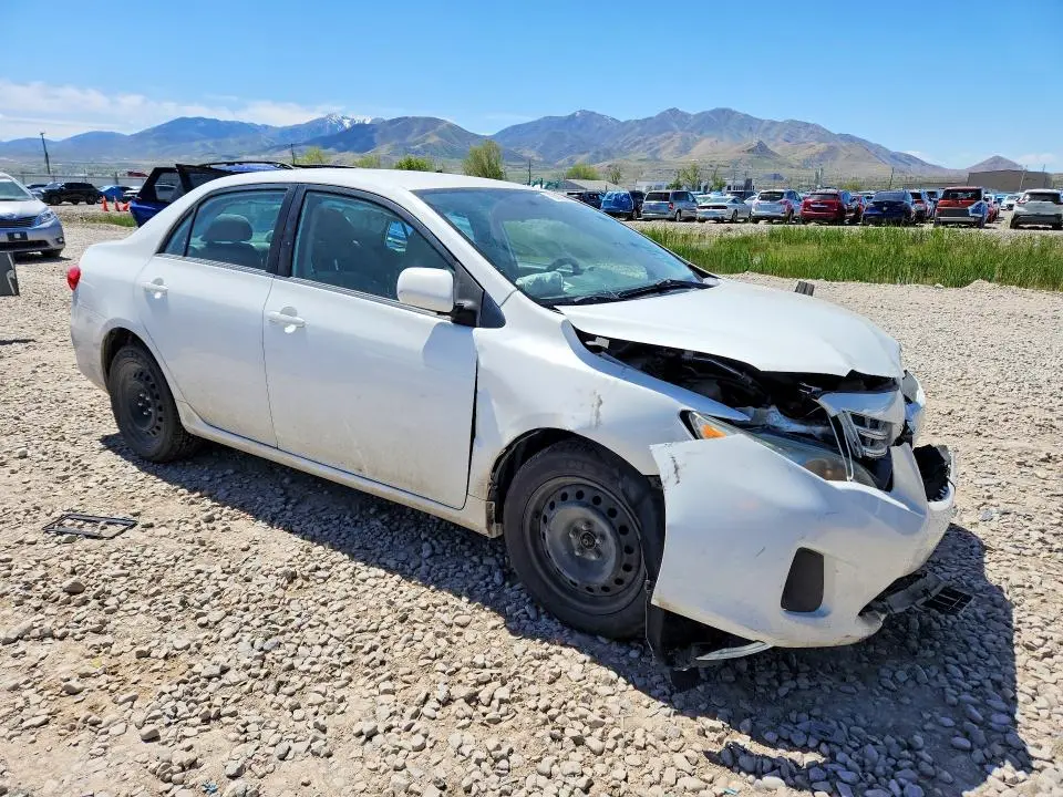 2013 TOYOTA COROLLA LE  