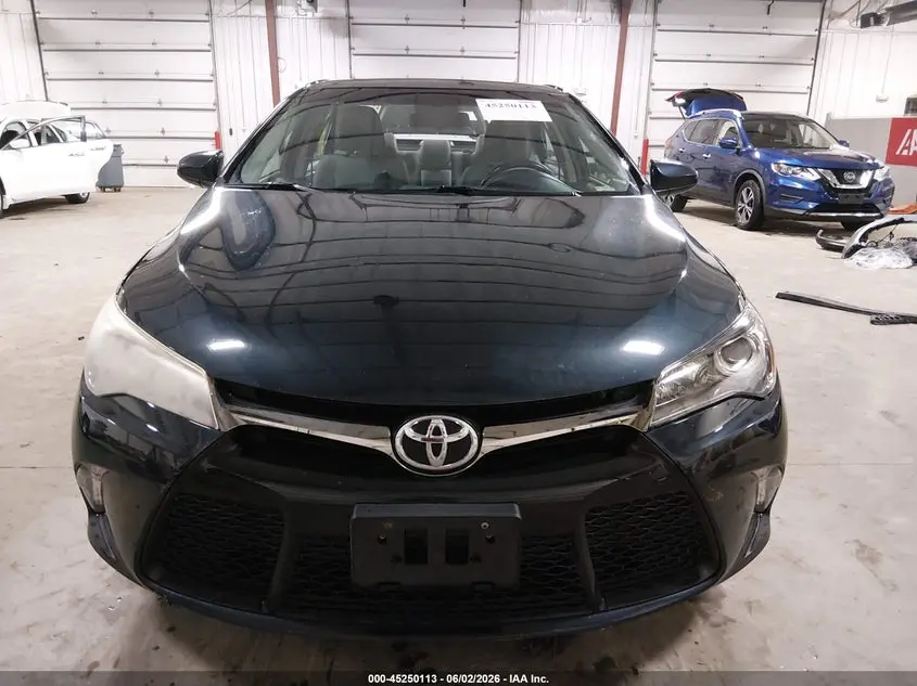 2016 TOYOTA CAMRY SE