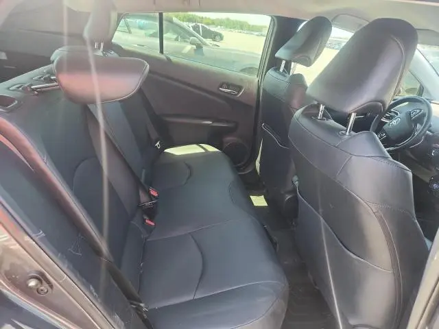 2019 TOYOTA PRIUS XLE  