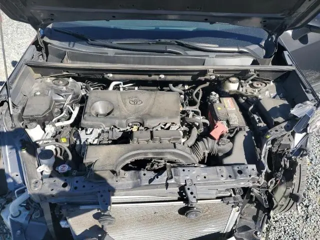 2021 TOYOTA RAV4 XLE  