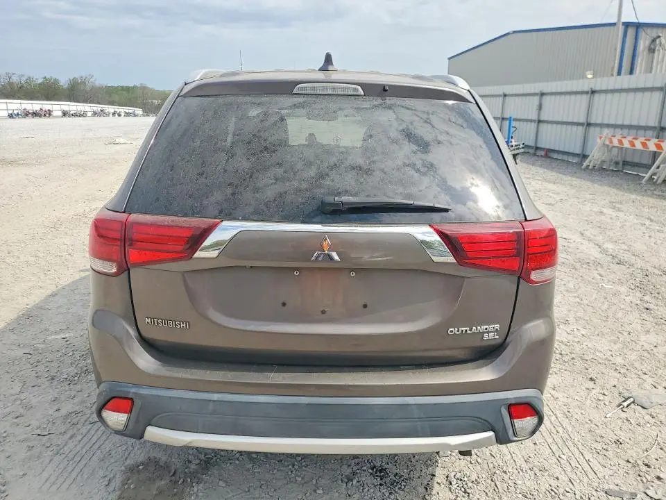 2018 MITSUBISHI OUTLANDER SE  
