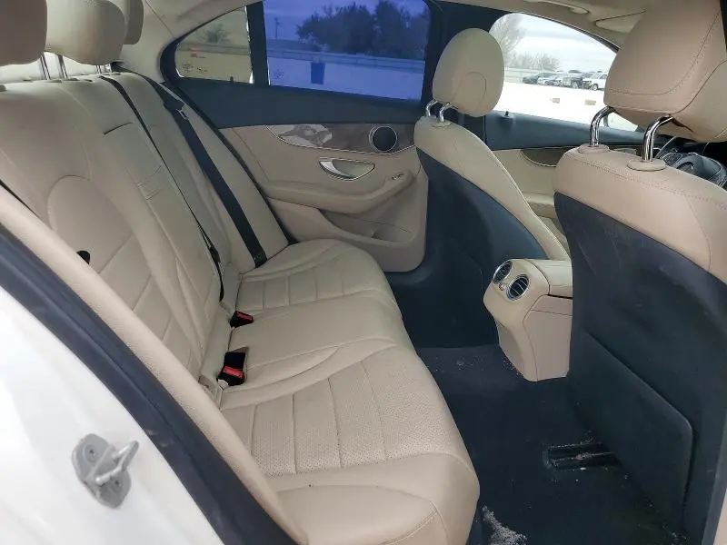 2015 MERCEDES-BENZ C 300  