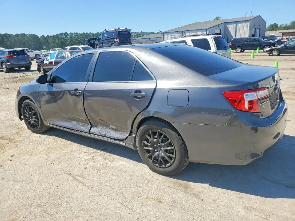 2014 TOYOTA CAMRY LE  