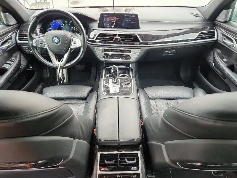 2017 BMW 750 XI  