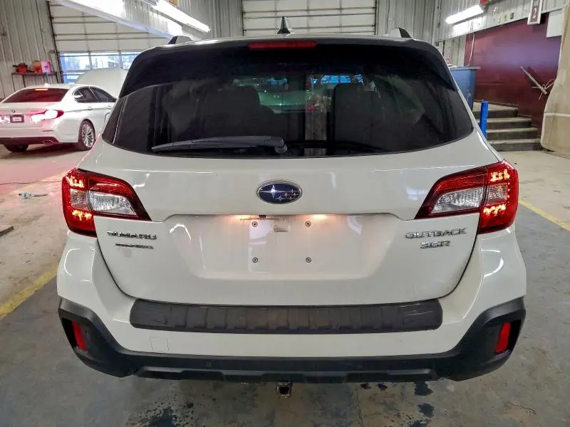 2018 SUBARU OUTBACK TOURING  