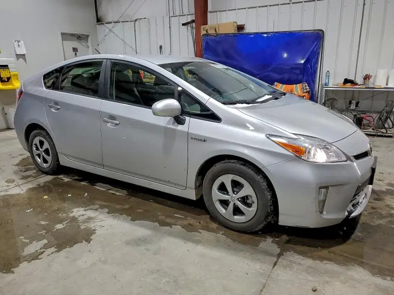 2014 TOYOTA PRIUS   