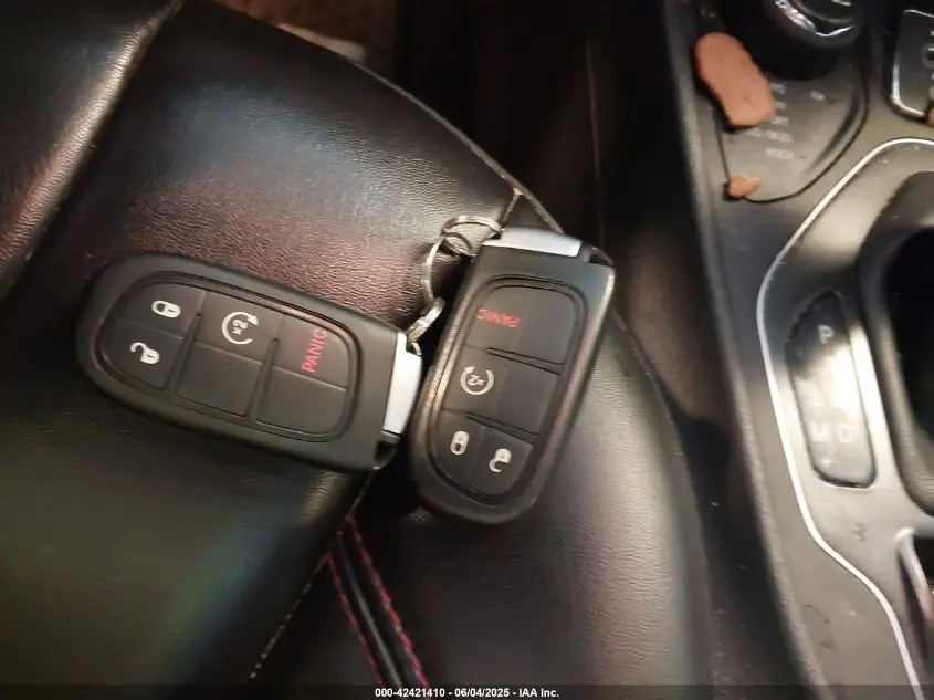 2019 JEEP CHEROKEE TRAILHAWK 4X4