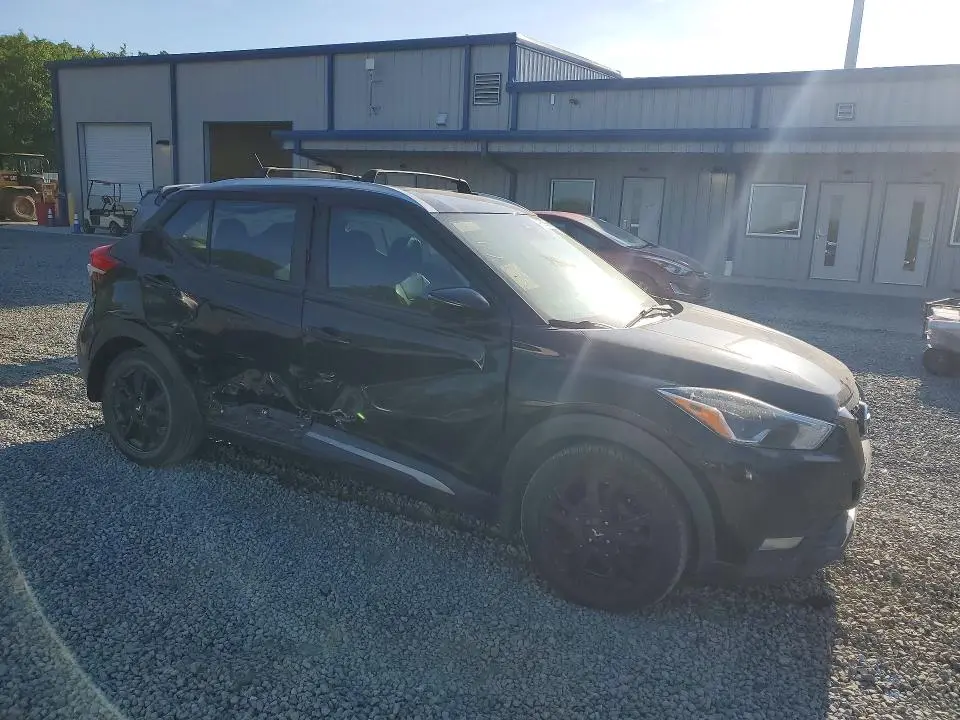 2020 NISSAN KICKS SR  