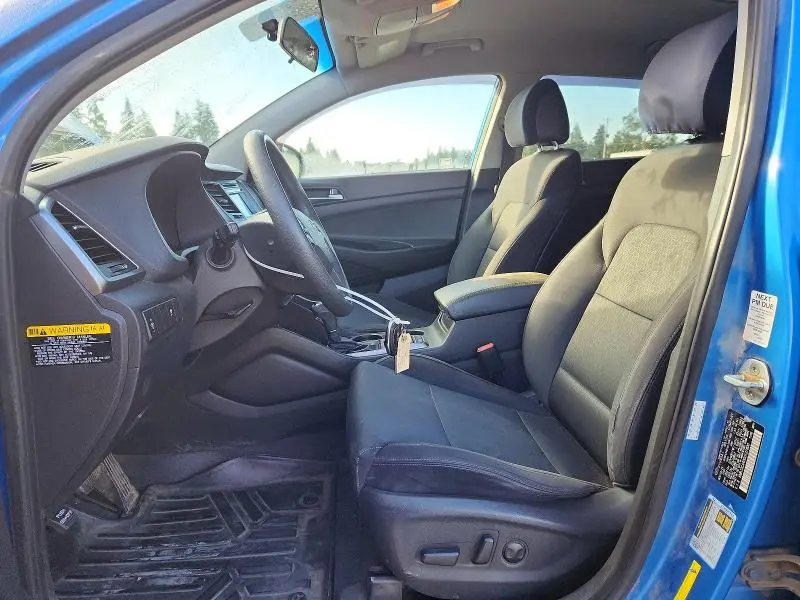 2016 HYUNDAI TUCSON SE  