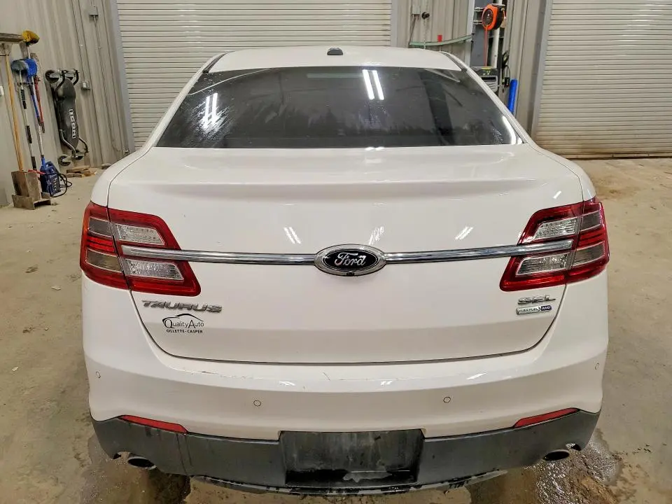 2015 FORD TAURUS SEL  