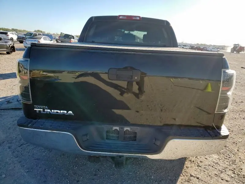 2010 TOYOTA TUNDRA CREWMAX SR5  