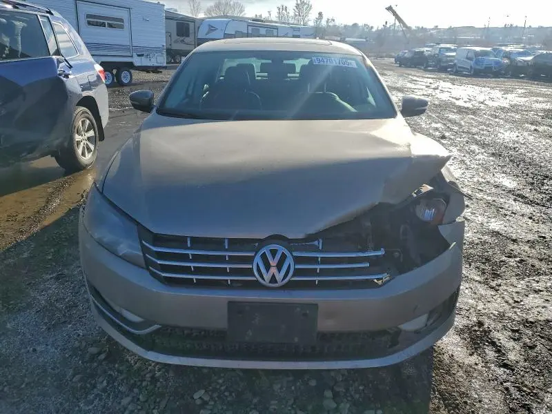 2015 VOLKSWAGEN PASSAT SEL  