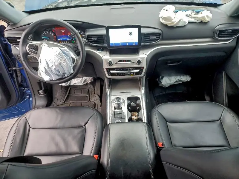 2022 FORD EXPLORER XLT  