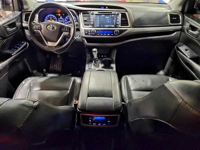 2016 TOYOTA HIGHLANDER XLE  