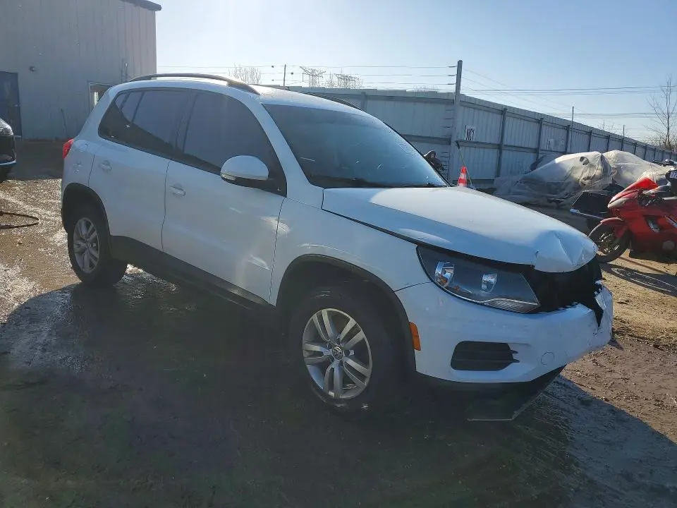2016 VOLKSWAGEN TIGUAN S  