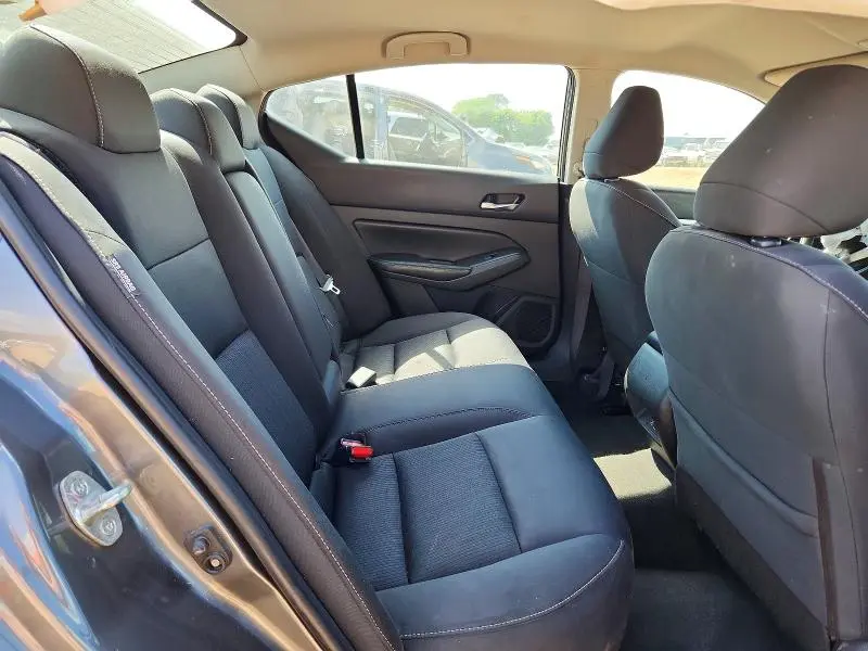 2022 NISSAN ALTIMA SV  