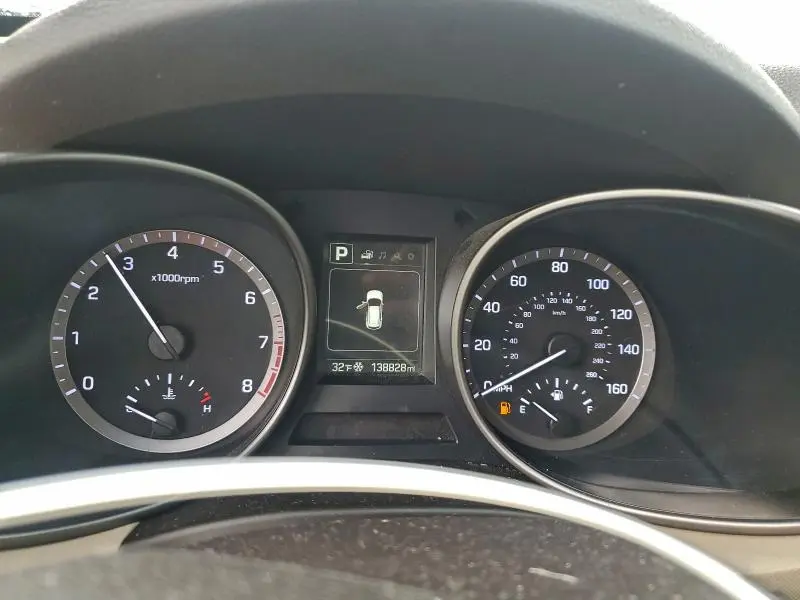 2017 HYUNDAI SANTA FE SE  