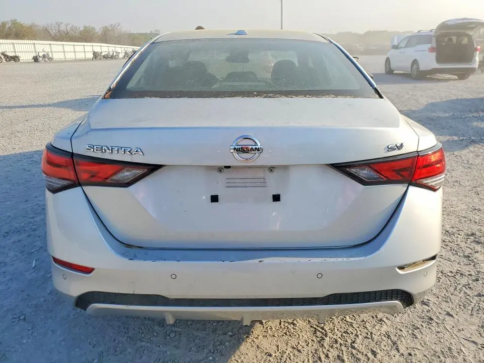 2022 NISSAN SENTRA SV  