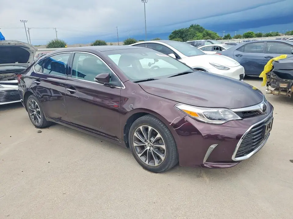 2017 TOYOTA AVALON XLE  