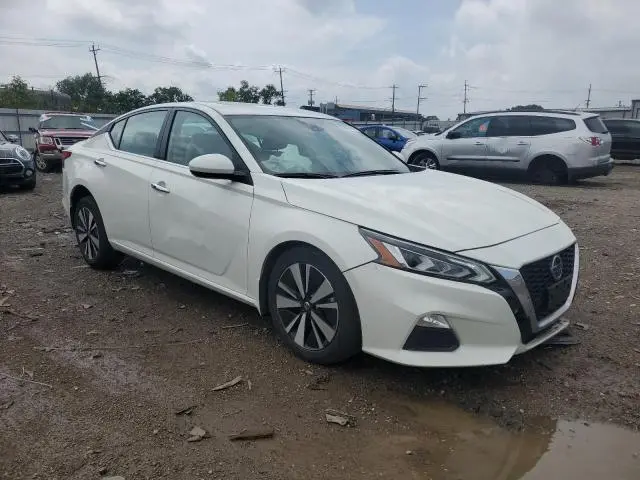 2022 NISSAN ALTIMA SV