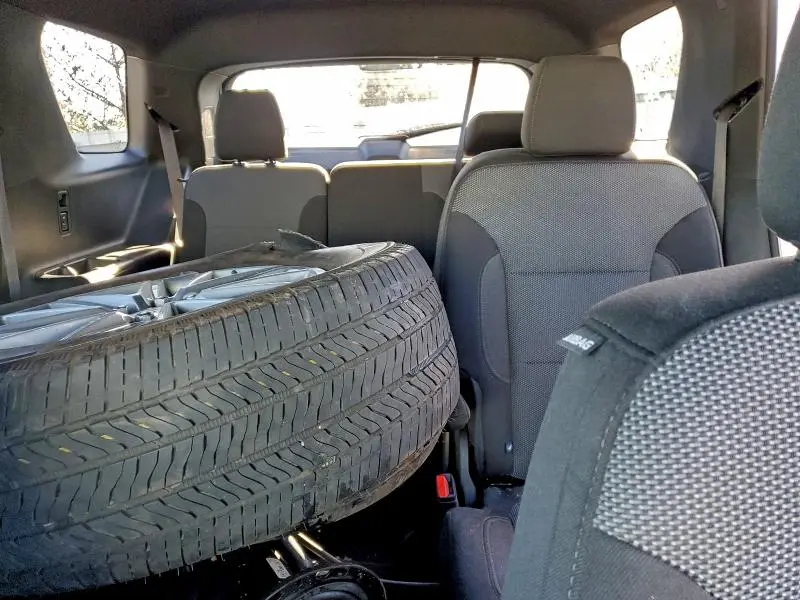 2023 CHEVROLET TRAVERSE LT  