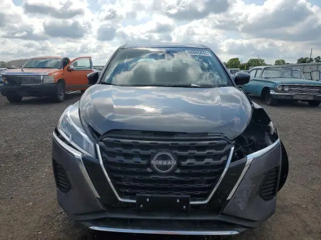 2023 NISSAN KICKS S  