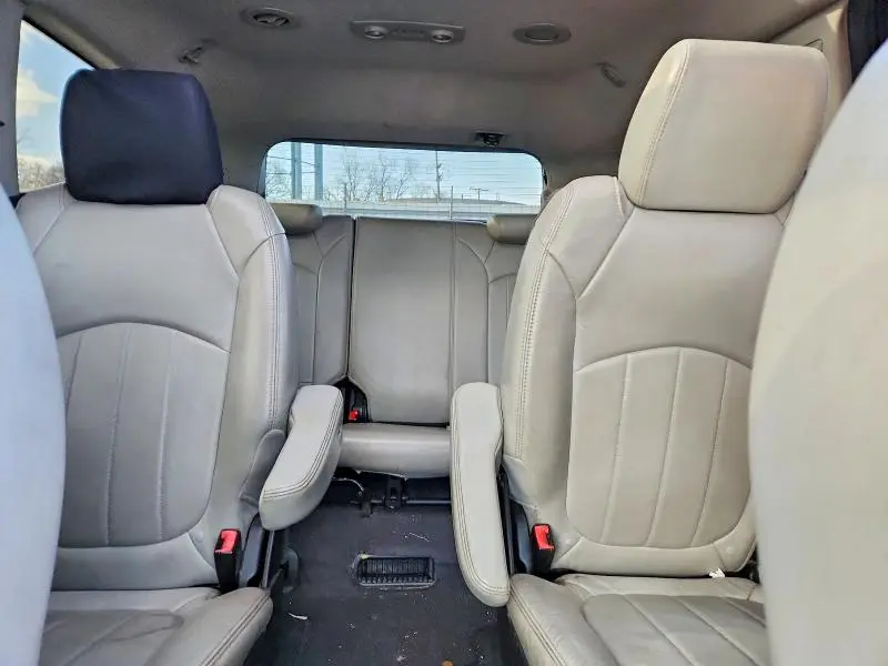 2011 CHEVROLET TRAVERSE LTZ  