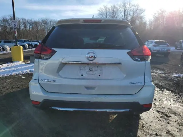 2017 NISSAN ROGUE SV  