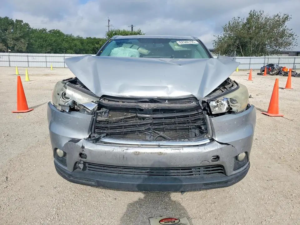 2015 TOYOTA HIGHLANDER XLE  