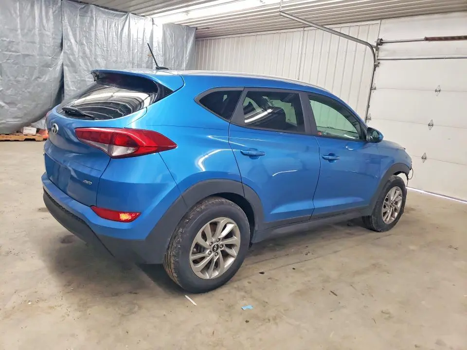 2016 HYUNDAI TUCSON SE  