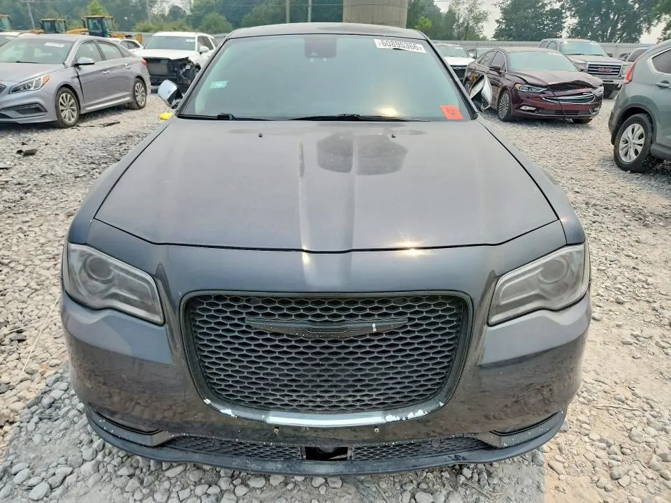 2017 CHRYSLER 300C   
