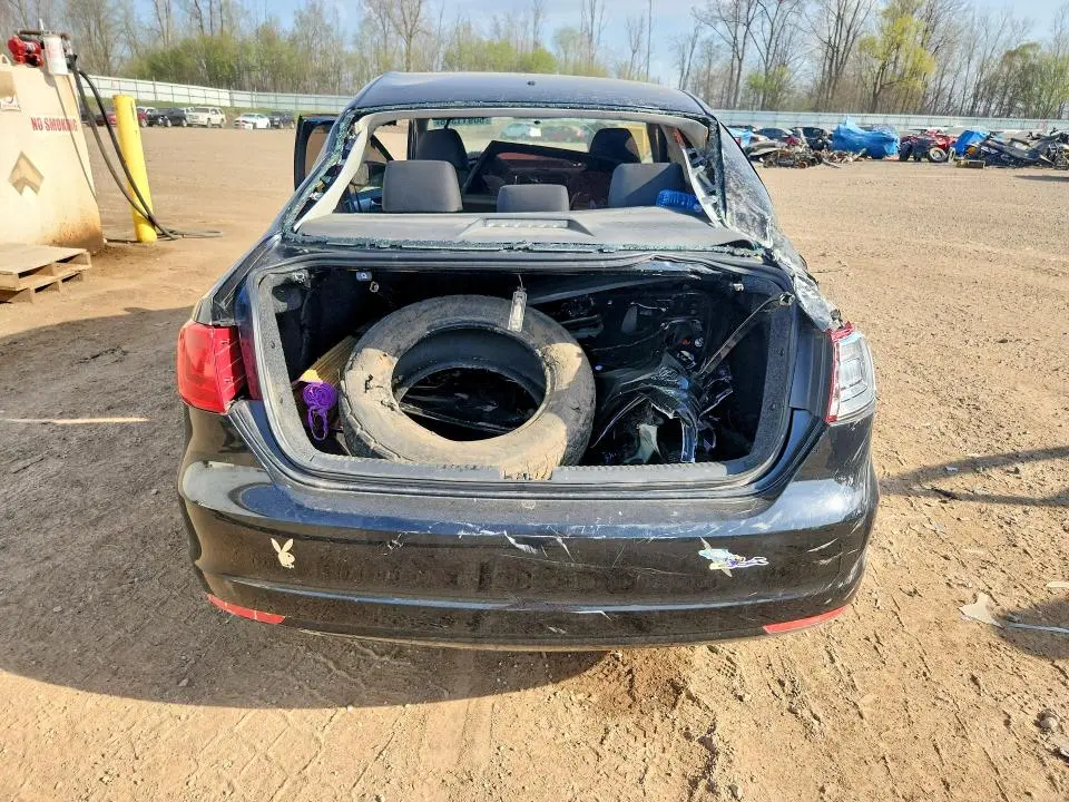 2013 VOLKSWAGEN JETTA SE  