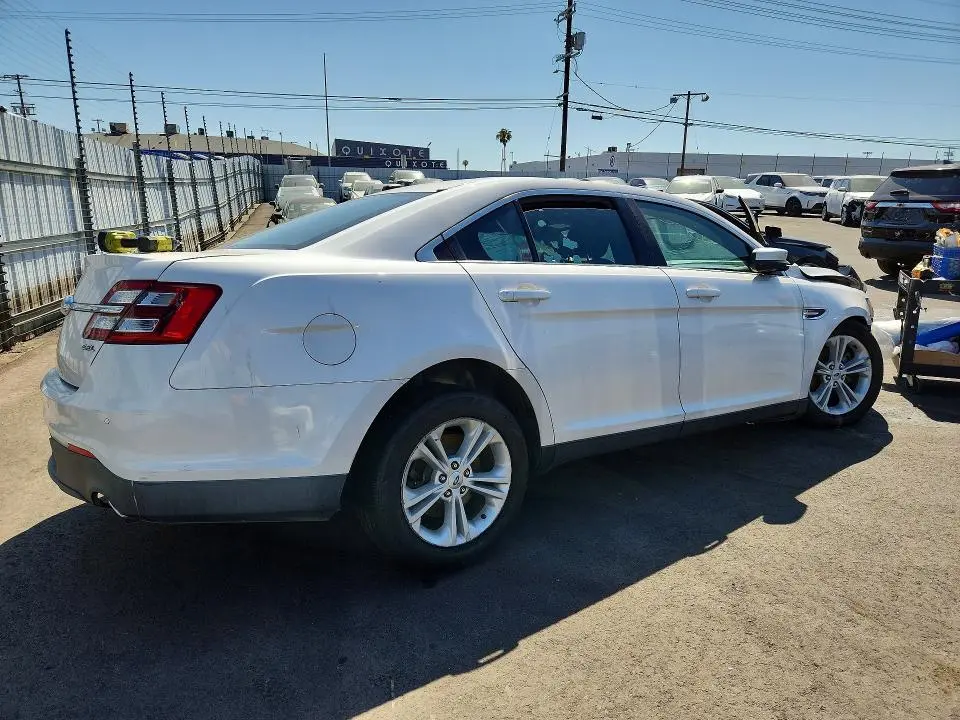 2015 FORD TAURUS SEL  
