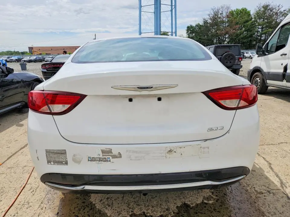 2015 CHRYSLER 200 LIMITED  