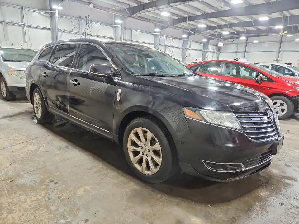 2019 LINCOLN MKT   