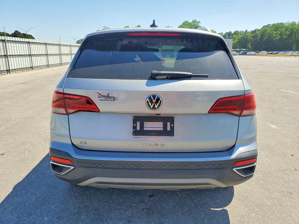 2022 VOLKSWAGEN TAOS SE  