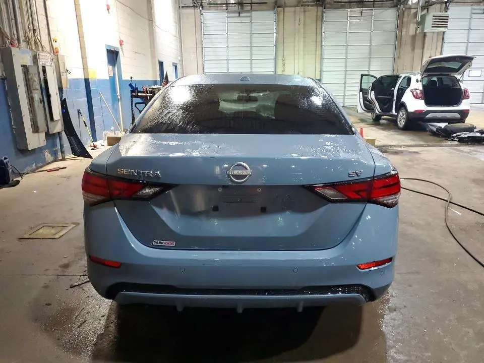 2024 NISSAN SENTRA SV  