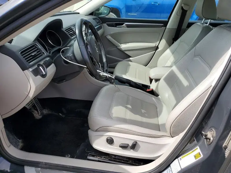 2017 VOLKSWAGEN PASSAT R-LINE  